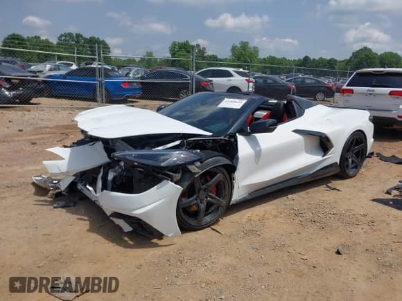 ✅ 2021 Chevrolet Corvette 3LT • VIN: 1G1YC3D42M5114379 • Lot: 42268635. Listed on IAAI with 38,181 mi. Free auction sales archive from the USA and detailed vehicle history report at DreamBid. Image 18.