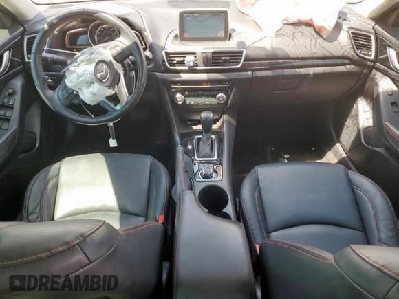 ✅ 2016 Mazda 3 i Grand Touring • VIN: 3MZBM1X70GM300003 • Lot: 71628205. Wystawiony na Copart z przebiegiem 67 727 mil. Bezpłatny archiwum sprzedaży aukcyjnych z USA i szczegółowy raport historii pojazdu na DreamBid. Zdjęcie 8.