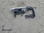 ✅ 2024 Toyota Tundra SR5 • VIN: 5TFLA5DB5RX181538 • Лот: 86573394. Опубликован ранее на Copart с пробегом 10 695 миль. Бесплатный доступ к архиву аукционных продаж из США и подробный отчёт об истории автомобиля на DreamBid. Изображение 14.