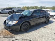 ✅ 2013 Chrysler 200 LX • VIN: 1C3CCBABXDN604622 • Lot: 84630185. Wystawiony na Copart z przebiegiem 159 578 mil. Bezpłatny archiwum sprzedaży aukcyjnych z USA i szczegółowy raport historii pojazdu na DreamBid. Zdjęcie 1.