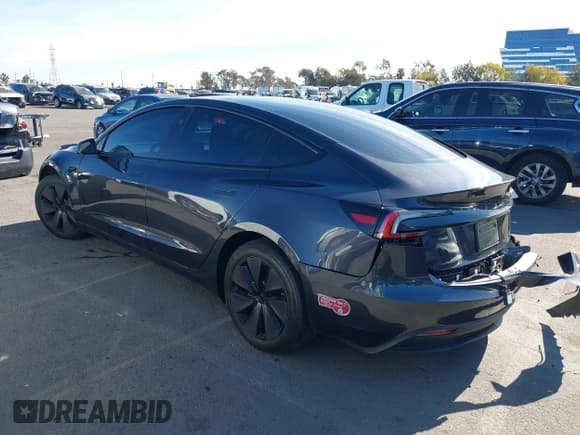 ✅ 2024 Tesla Model 3 • VIN: 5YJ3E1EA7RF736647 • Lot: 41372410. Wystawiony na IAAI z przebiegiem 12 889 mil. Bezpłatny archiwum sprzedaży aukcyjnych z USA i szczegółowy raport historii pojazdu na DreamBid. Zdjęcie 13.