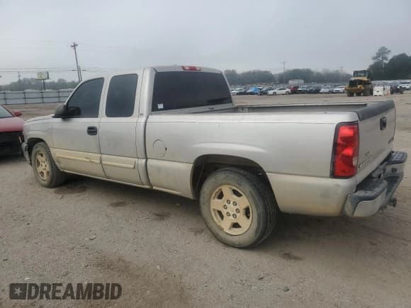 ✅ 2005 Chevrolet Silverado 1500 LS • VIN: 2GCEC19T851261355 • Lot: 91754765. Listed on Copart with 178,766 mi. Free auction sales archive from the USA and detailed vehicle history report at DreamBid. Image 2.
