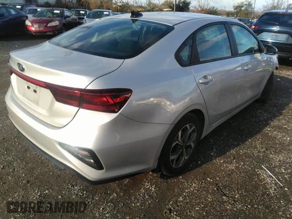 ✅ 2020 Kia Forte LXS • VIN: 3KPF24AD2LE253541 • Лот: 39309935. Опубликован ранее на IAAI с пробегом 79 745 миль. Бесплатный доступ к архиву аукционных продаж из США и подробный отчёт об истории автомобиля на DreamBid. Изображение 4.