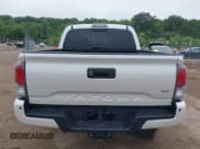 ✅ 2022 Toyota Tacoma SR • VIN: 3TYCZ5AN6NT062487 • Лот: 42591324. Опубликован ранее на IAAI с пробегом 61 129 миль. Бесплатный доступ к архиву аукционных продаж из США и подробный отчёт об истории автомобиля на DreamBid. Изображение 16.