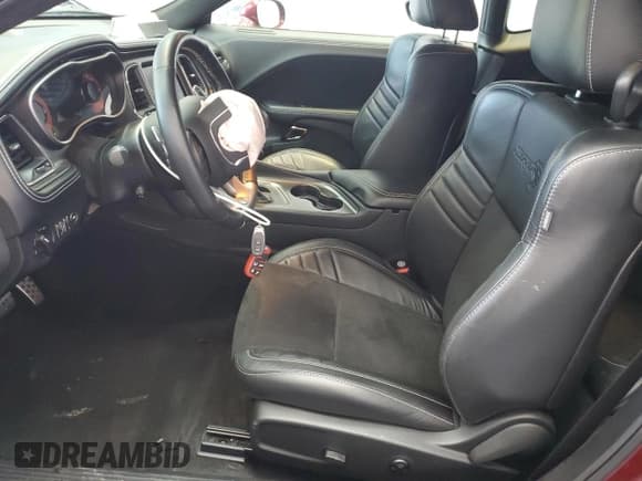 ✅ 2022 Dodge Challenger SRT Hellcat Redeye Widebody • VIN: 2C3CDZL94NH136073 • Lot: 46449985. Wystawiony na Copart z przebiegiem 4 914 mil. Bezpłatny archiwum sprzedaży aukcyjnych z USA i szczegółowy raport historii pojazdu na DreamBid. Zdjęcie 7.