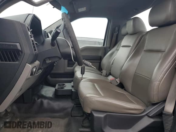 ✅ 2017 Ford F-150 XL • VIN: 1FTMF1C8XHKD57340 • Lot: 92639735. Listed on Copart with 225,904 mi. Free auction sales archive from the USA and detailed vehicle history report at DreamBid. Image 7.
