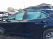 2023 Toyota Camry Hybrid LE z VIN 4T1C31AK9PU609208, wystawiony jako IAAI lot #42231807 z przebiegiem 97 234 mil mil oraz . Historia ofert i sprzedaży dostępna na DreamBid. Obrazek 13.