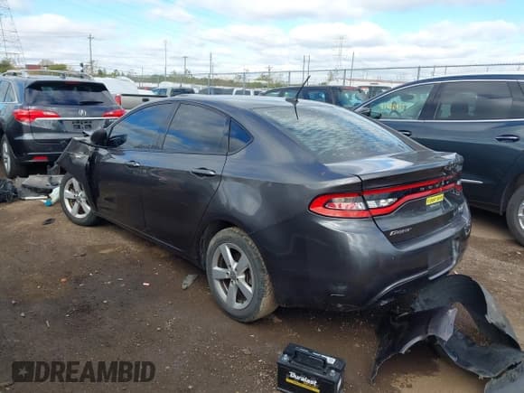 ✅ 2015 Dodge Dart SXT • VIN: 1C3CDFBB8FD104907 • Lot: 43485572. Wystawiony na IAAI z przebiegiem 121 445 mil. Bezpłatny archiwum sprzedaży aukcyjnych z USA i szczegółowy raport historii pojazdu na DreamBid. Zdjęcie 3.