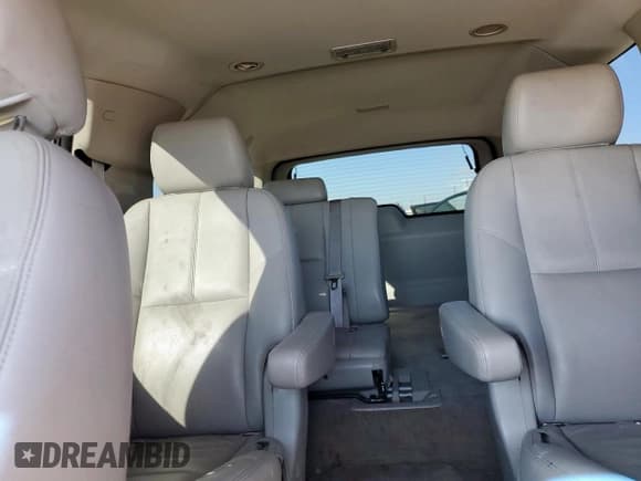 ✅ 2014 Chevrolet Suburban LT • VIN: 1GNSCJE04ER141436 • Лот: 86727905. Опубликован ранее на Copart с пробегом 87 570 миль. Бесплатный доступ к архиву аукционных продаж из США и подробный отчёт об истории автомобиля на DreamBid. Изображение 10.