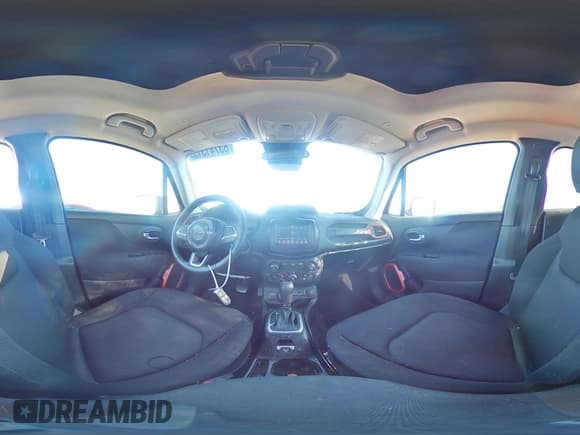 ✅ 2019 Jeep Renegade Upland • VIN: ZACNJBAB0KPK38617 • Лот: 63741375. Опубликован ранее на Copart с пробегом 131 150 миль. Бесплатный доступ к архиву аукционных продаж из США и подробный отчёт об истории автомобиля на DreamBid. Изображение 15.