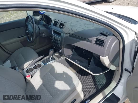 ✅ 2012 Ford Fusion SEL • VIN: 3FAHP0JAXCR212825 • Lot: 43349263. Wystawiony na IAAI z przebiegiem Nie podano. Bezpłatny archiwum sprzedaży aukcyjnych z USA i szczegółowy raport historii pojazdu na DreamBid. Zdjęcie 5.