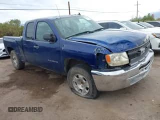 2013 Chevrolet Silverado 1500 LT with VIN 1GCRCSE03DZ268089, listed as a IAAI auction lot 43010082 with 211,210 mi miles and . Bid and sale history available at DreamBid. Image 1.