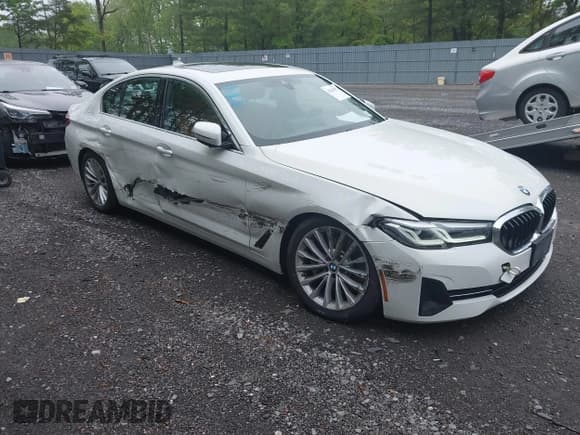 ✅ 2021 BMW 5 Series 530i xDrive • VIN: WBA13BJ03MCG80602 • Lot: 42268907. Listed on IAAI with 63,698 mi. Free auction sales archive from the USA and detailed vehicle history report at DreamBid. Image 1.
