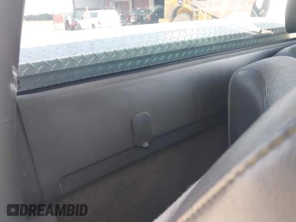 ✅ 2006 GMC Sierra 1500 Work Truck • VIN: 1GTEC14X06Z143173 • Lot: 43167223. Listed on IAAI with 302,013 mi. Free auction sales archive from the USA and detailed vehicle history report at DreamBid. Image 8.