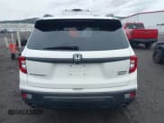 ✅ 2019 Honda Passport Touring • VIN: 5FNYF8H98KB008970 • Lot: 43715277. Listed on IAAI with 76,133 mi. Free auction sales archive from the USA and detailed vehicle history report at DreamBid. Image 17.
