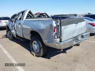 2004 Dodge 3500 ST z VIN 3D7LU38C34G105088, wystawiony jako IAAI lot #41493283 z przebiegiem Nie podano mil oraz . Historia ofert i sprzedaży dostępna na DreamBid. Obrazek 3.