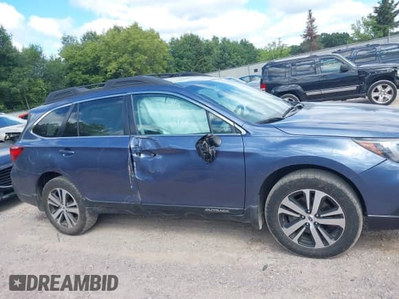 ✅ 2018 Subaru Outback Limited • VIN: 4S4BSANC0J3337453 • Лот: 43056140. Опубликован ранее на IAAI с пробегом 124 175 миль. Бесплатный доступ к архиву аукционных продаж из США и подробный отчёт об истории автомобиля на DreamBid. Изображение 13.