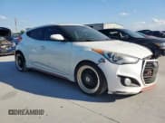✅ 2013 Hyundai Veloster Turbo • VIN: KMHTC6AE7DU082532 • Lot: 85542155. Wystawiony na Copart z przebiegiem 167 566 mil. Bezpłatny archiwum sprzedaży aukcyjnych z USA i szczegółowy raport historii pojazdu na DreamBid. Zdjęcie 4.