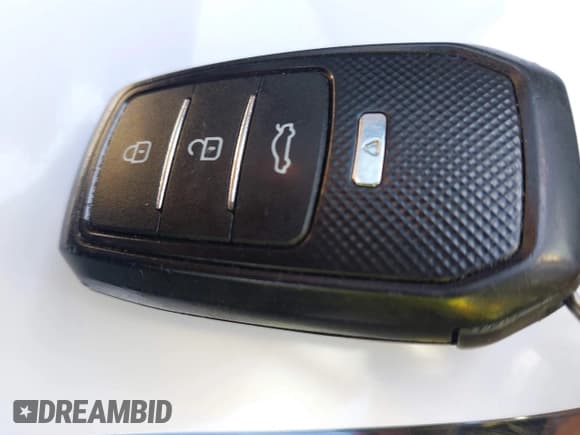 ✅ 2015 Hyundai Sonata Limited • VIN: 5NPE34AF6FH011894 • Лот: 43464187. Опубликован ранее на IAAI с пробегом 140 749 миль. Бесплатный доступ к архиву аукционных продаж из США и подробный отчёт об истории автомобиля на DreamBid. Изображение 11.