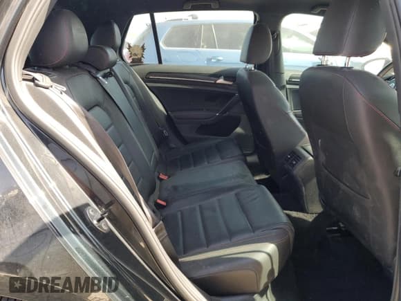 ✅ 2015 Volkswagen Golf GTI SE • VIN: 3VW4T7AU8FM098670 • Lot: 60549455. Wystawiony na Copart z przebiegiem 99 528 mil. Bezpłatny archiwum sprzedaży aukcyjnych z USA i szczegółowy raport historii pojazdu na DreamBid. Zdjęcie 10.