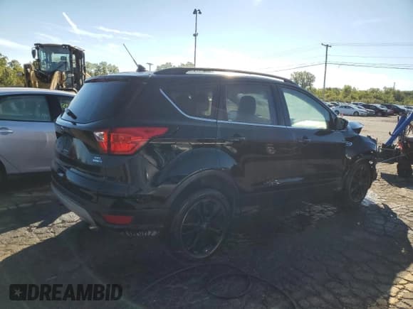 ✅ 2019 Ford Escape SEL • VIN: 1FMCU9HD8KUB25252 • Lot: 70593115. Listed on Copart with 100,204 mi. Free auction sales archive from the USA and detailed vehicle history report at DreamBid. Image 3.