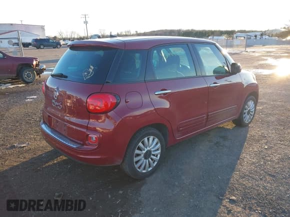 ✅ 2017 FIAT 500L Pop • VIN: ZFBCFAAH6HZ039370 • Лот: 41318202. Опубликован ранее на IAAI с пробегом 111 050 миль. Бесплатный доступ к архиву аукционных продаж из США и подробный отчёт об истории автомобиля на DreamBid. Изображение 4.