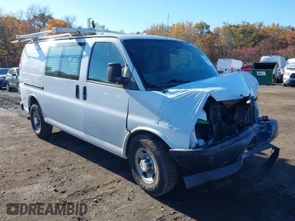 ✅ 2017 Chevrolet Express Cargo • VIN: 1GCWGAFFXH1338504 • Лот: 43446402. Опубликован ранее на IAAI с пробегом 95 666 миль. Бесплатный доступ к архиву аукционных продаж из США и подробный отчёт об истории автомобиля на DreamBid. Изображение 17.