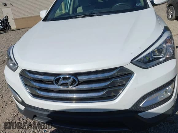 ✅ 2014 Hyundai Santa Fe • VIN: 5XYZUDLB4EG175627 • Lot: 43428688. Listed on IAAI with 150,000 mi. Free auction sales archive from the USA and detailed vehicle history report at DreamBid. Image 12.