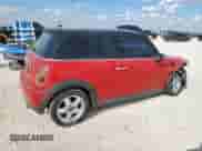2009 MINI Hardtop z VIN WMWMF33539TW70482, wystawiony jako Copart lot #86130595 z przebiegiem 120 031 mil mil oraz Szkoda całkowita • Salvage title. Historia ofert i sprzedaży dostępna na DreamBid. Obrazek 3.