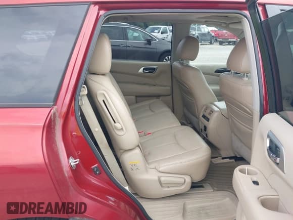 ✅ 2013 Nissan Pathfinder SL • VIN: 5N1AR2MMXDC610698 • Lot: 42924997. Listed on IAAI with 131,761 mi. Free auction sales archive from the USA and detailed vehicle history report at DreamBid. Image 8.