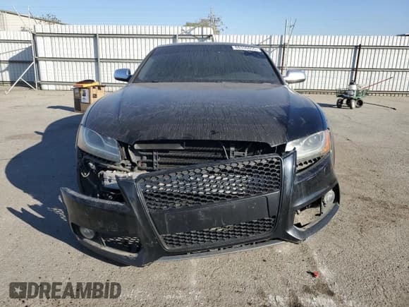 ✅ 2010 Audi S5 Premium Plus • VIN: WAUCVAFR2AA060381 • Lot: 88336055. Listed on Copart with Not provided. Free auction sales archive from the USA and detailed vehicle history report at DreamBid. Image 5.