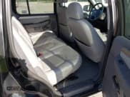 ✅ 2004 Ford Explorer XLT • VIN: 1FMZU73W74ZA59659 • Lot: 42921867. Wystawiony na IAAI z przebiegiem 111 449 mil. Bezpłatny archiwum sprzedaży aukcyjnych z USA i szczegółowy raport historii pojazdu na DreamBid. Zdjęcie 8.