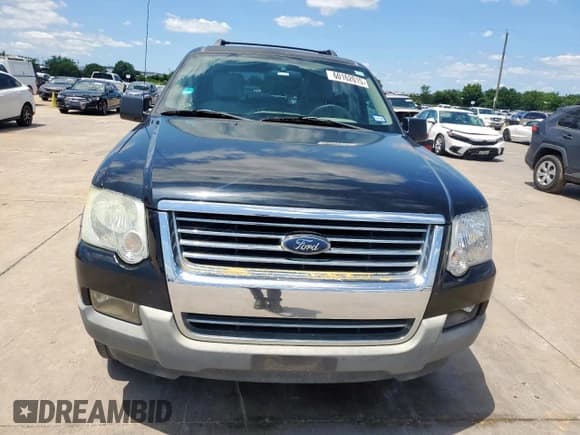 ✅ 2006 Ford Explorer XLT • VIN: 1FMEU63E46UB21759 • Lot: 60162015. Wystawiony na Copart z przebiegiem 156 234 mil. Bezpłatny archiwum sprzedaży aukcyjnych z USA i szczegółowy raport historii pojazdu na DreamBid. Zdjęcie 5.
