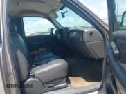 ✅ 2005 Chevrolet Silverado 1500 Work Truck • VIN: 1GCEC14X25Z114160 • Лот: 42547154. Опубликован ранее на IAAI с пробегом Не указан. Бесплатный доступ к архиву аукционных продаж из США и подробный отчёт об истории автомобиля на DreamBid. Изображение 5.