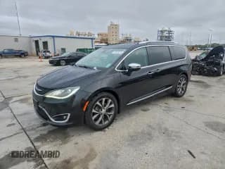 ✅ 2017 Chrysler Pacifica Limited • VIN: 2C4RC1GG2HR751996 • Lot: 95520075. Listed on Copart with 109,669 mi. Free auction sales archive from the USA and detailed vehicle history report at DreamBid. Image 1.