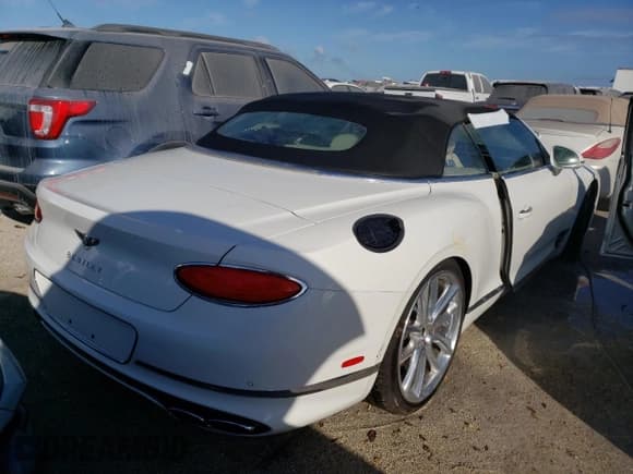 ✅ 2020 Bentley Continental GT GT V8 • VIN: SCBDG4ZG6LC076218 • Lot: 62664372. Wystawiony na Copart z przebiegiem Nie podano. Bezpłatny archiwum sprzedaży aukcyjnych z USA i szczegółowy raport historii pojazdu na DreamBid. Zdjęcie 4.