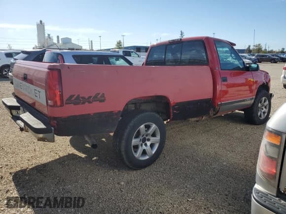 ✅ 1997 Chevrolet Silverado 1500 • VIN: 1GCEK14R4VZ114570 • Lot: 82647415. Listed on Copart with 171,514 mi. Free auction sales archive from the USA and detailed vehicle history report at DreamBid. Image 3.