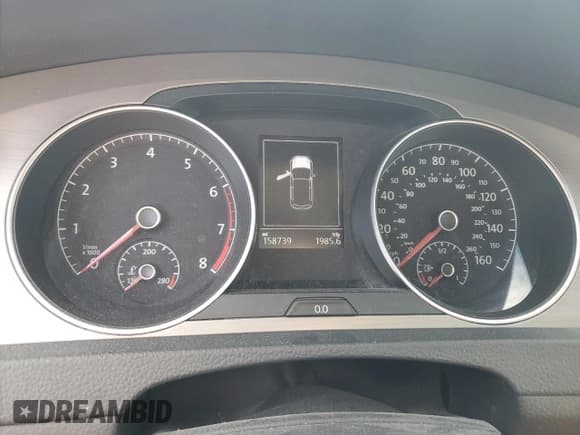 ✅ 2015 Volkswagen Golf TSI S • VIN: 3VW217AUXFM015477 • Lot: 82694065. Wystawiony na Copart z przebiegiem 158 739 mil. Bezpłatny archiwum sprzedaży aukcyjnych z USA i szczegółowy raport historii pojazdu na DreamBid. Zdjęcie 9.