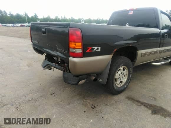 2002 Chevrolet Silverado 1500 LS with VIN 1GCEK14T72Z273185, listed as a IAAI auction lot 34055338 with 123,301 mi miles and . Bid and sale history available at DreamBid. Image 12.