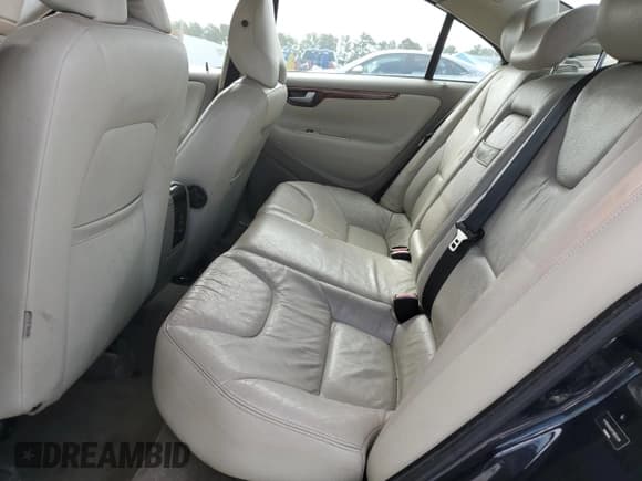 ✅ 2007 Volvo S60 2.5L Turbo • VIN: YV1RS592072602439 • Lot: 69438164. Wystawiony na Copart z przebiegiem 201 971 mil. Bezpłatny archiwum sprzedaży aukcyjnych z USA i szczegółowy raport historii pojazdu na DreamBid. Zdjęcie 10.