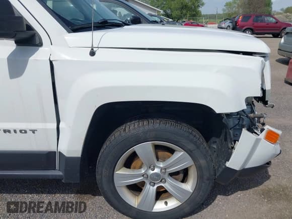 ✅ 2013 Jeep Patriot Sport • VIN: 1C4NJRBB8DD249523 • Lot: 42177899. Listed on IAAI with 142,950 mi. Free auction sales archive from the USA and detailed vehicle history report at DreamBid. Image 12.