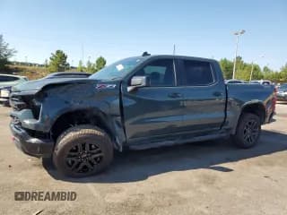 ✅ 2025 Chevrolet Silverado 1500 LT Trail Boss • VIN: 3GCUKFED7SG267483 • Lot: 69871355. Wystawiony na Copart z przebiegiem 9 287 mil. Bezpłatny archiwum sprzedaży aukcyjnych z USA i szczegółowy raport historii pojazdu na DreamBid. Zdjęcie 1.
