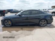 ✅ 2017 Alfa Romeo Giulia • VIN: ZARFAEBN6H7535596 • Лот: 42121252. Опубликован ранее на IAAI с пробегом 56 696 миль. Бесплатный доступ к архиву аукционных продаж из США и подробный отчёт об истории автомобиля на DreamBid. Изображение 15.