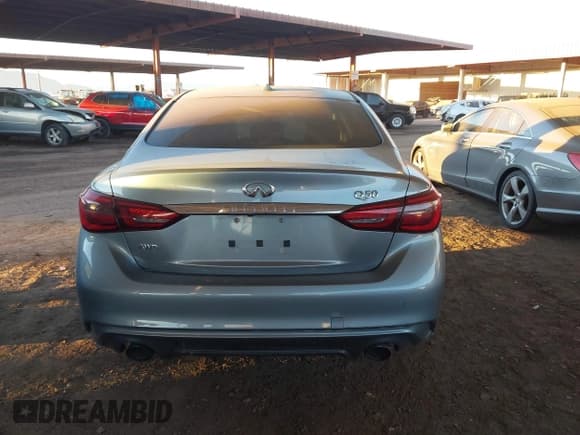✅ 2018 Infiniti Q50 Luxe • VIN: JN1EV7AR4JM433377 • Lot: 43883601. Listed on IAAI with 126,468 mi. Free auction sales archive from the USA and detailed vehicle history report at DreamBid. Image 16.