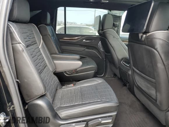 ✅ 2023 Cadillac Escalade ESV 4WD Sport Platinum • VIN: 1GYS4RKL9PR434992 • Лот: 47571885. Опубликован ранее на Copart с пробегом 21 374 миль. Бесплатный доступ к архиву аукционных продаж из США и подробный отчёт об истории автомобиля на DreamBid. Изображение 11.