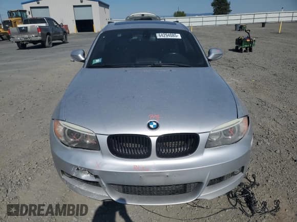 ✅ 2013 BMW 1 Series 128i • VIN: WBAUP9C58DVS95170 • Lot: 64294085. Wystawiony na Copart z przebiegiem 108 197 mil. Bezpłatny archiwum sprzedaży aukcyjnych z USA i szczegółowy raport historii pojazdu na DreamBid. Zdjęcie 5.