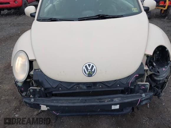 ✅ 2006 Volkswagen Beetle • VIN: 3VWSF31Y16M318144 • Лот: 41554903. Опубликован ранее на IAAI с пробегом 126 984 миль. Бесплатный доступ к архиву аукционных продаж из США и подробный отчёт об истории автомобиля на DreamBid. Изображение 6.