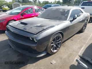 2023 Dodge Challenger R/T Scat Pack z VIN 2C3CDZFJ7PH668300, wystawiony jako IAAI lot #43311607 z przebiegiem 10 740 mil mil oraz . Historia ofert i sprzedaży dostępna na DreamBid. Obrazek 2.