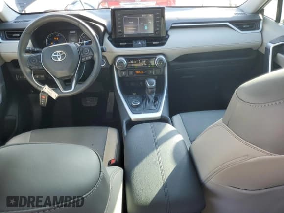 ✅ 2021 Toyota RAV4 Hybrid LE • VIN: 4T3B6RFV5MU013570 • Лот: 93177935. Опубликован ранее на Copart с пробегом 52 046 миль. Бесплатный доступ к архиву аукционных продаж из США и подробный отчёт об истории автомобиля на DreamBid. Изображение 8.