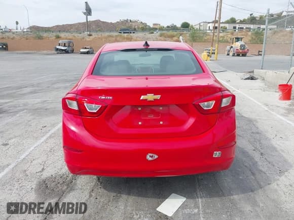 ✅ 2019 Chevrolet Cruze • VIN: 1G1BJ5SM4K7103783 • Лот: 43066273. Опубликован ранее на IAAI с пробегом 100 973 миль. Бесплатный доступ к архиву аукционных продаж из США и подробный отчёт об истории автомобиля на DreamBid. Изображение 16.